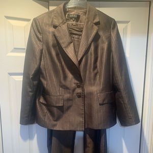 Women's Kasper Chocolate Shimmer Pant Suit